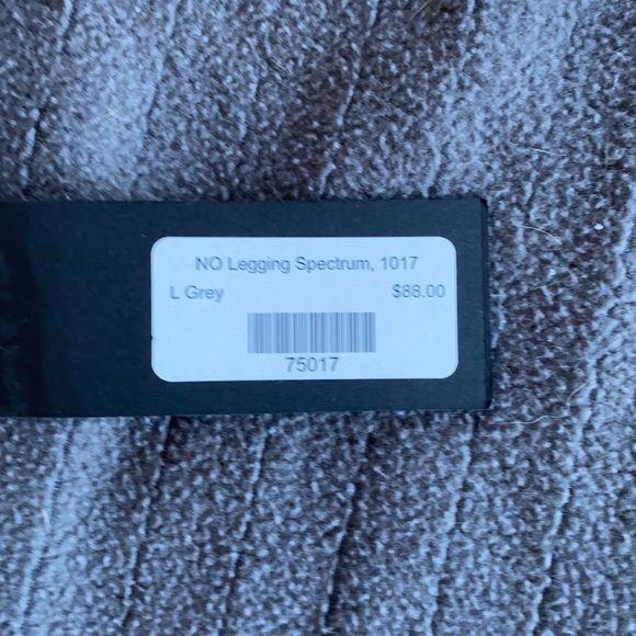 NOLI Yoga Leggings. Gorgeous Italian fabric. - Picture 5 of 6